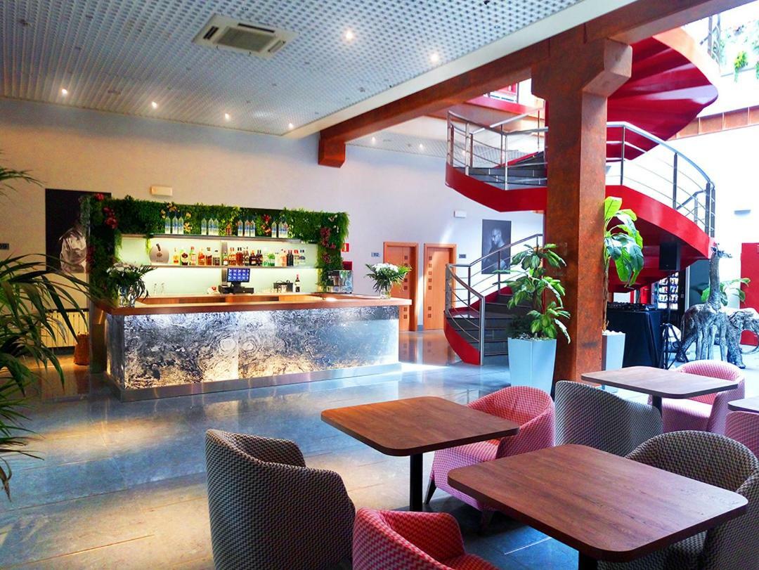 Hotel Fabrik Humanes de Madrid Luaran gambar
